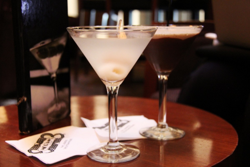 brasserie-DALUIS-min_martini_bar_lychee_chocolate_alcohol_liquor_happy_hour_happy-910161